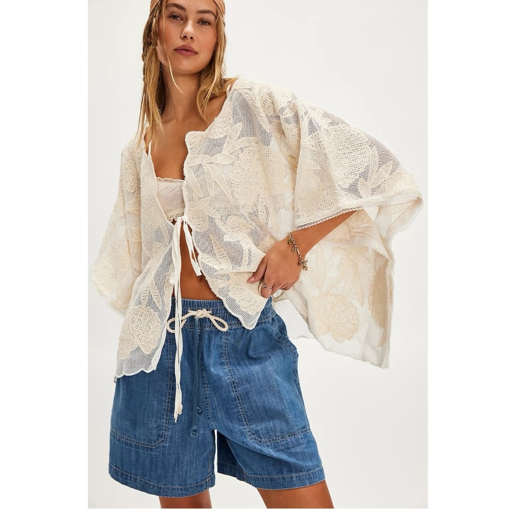 Free People Bohemian Beach Ethereal Cottage Lace Willow Tie Front Cape Kimono OS - Picture 6 of 15